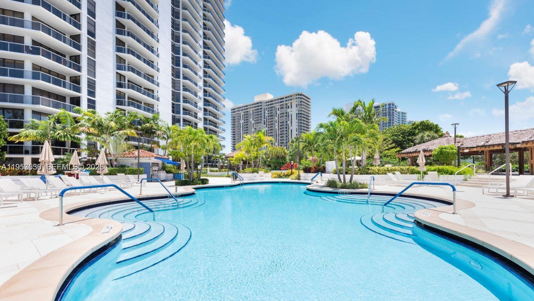 Hamptons West - photo 4