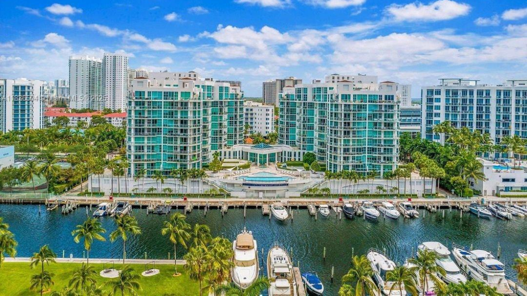 The Atrium at Aventura