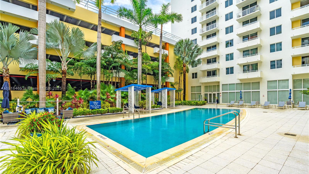 The Venture at Aventura - photo 4