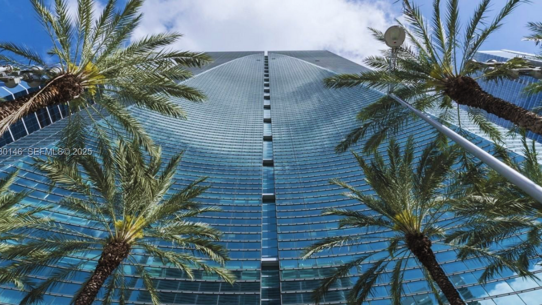 Brickell Arch - photo 3