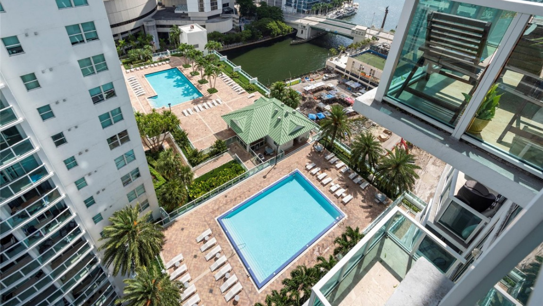 Brickell on the River South - photo 3