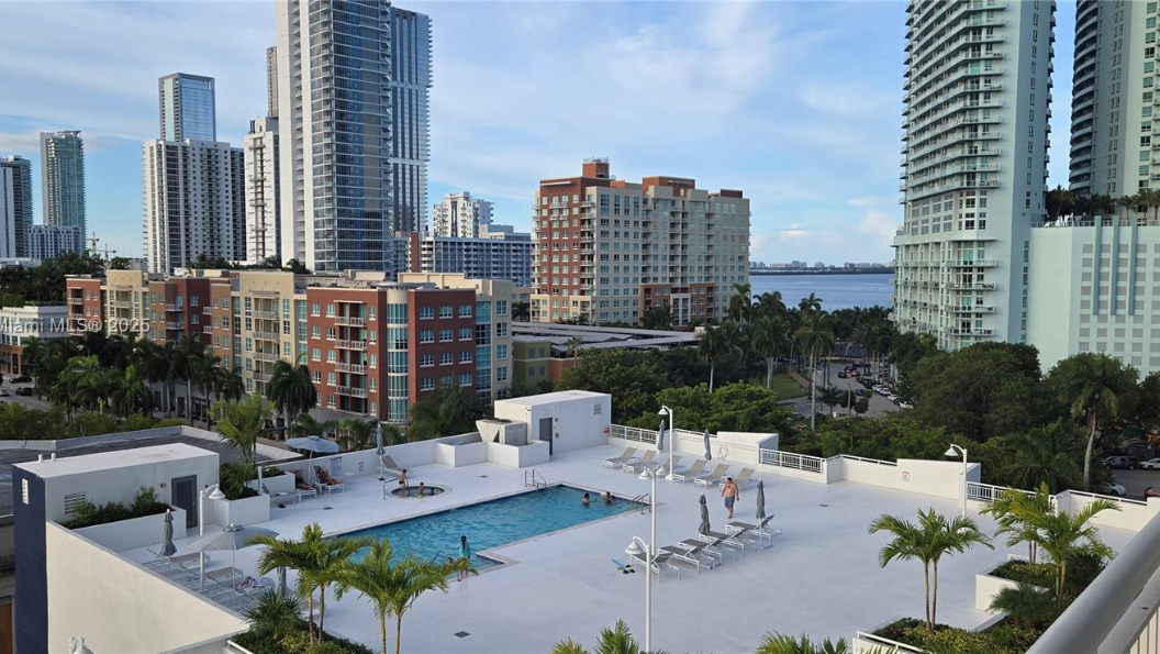 1800 Biscayne Plaza - photo 4
