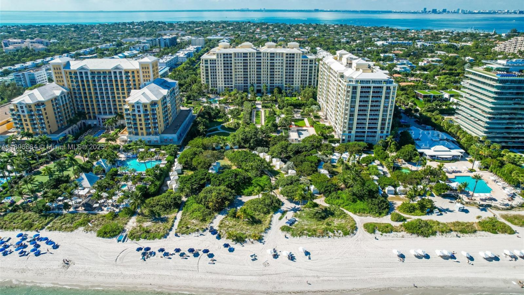 Grand Bay Residences - photo 2